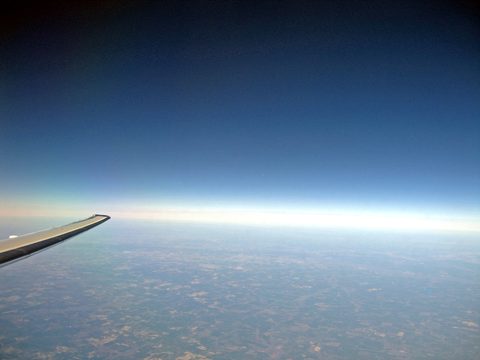 plane horizon