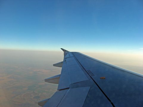 plane horizon