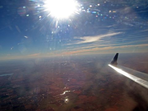 plane horizon