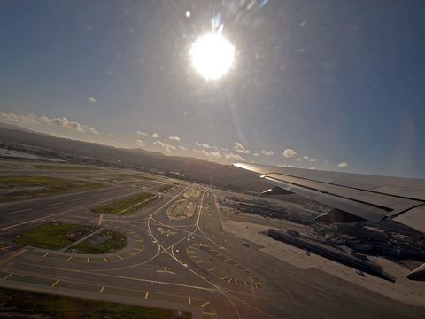 plane horizon