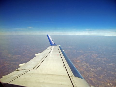 plane horizon