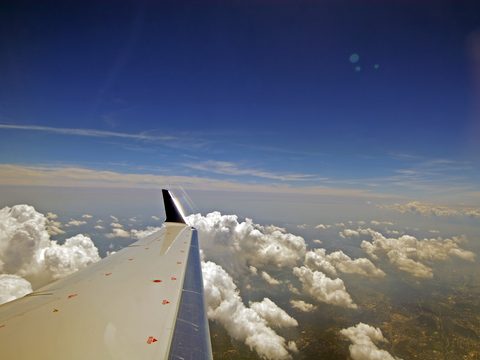 plane horizon