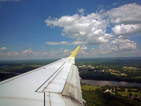 plane horizon