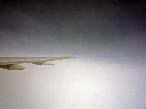 plane horizon