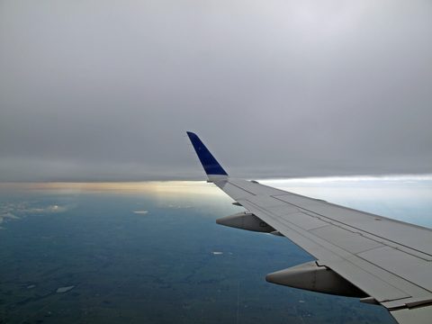 plane horizon