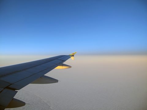 plane horizon